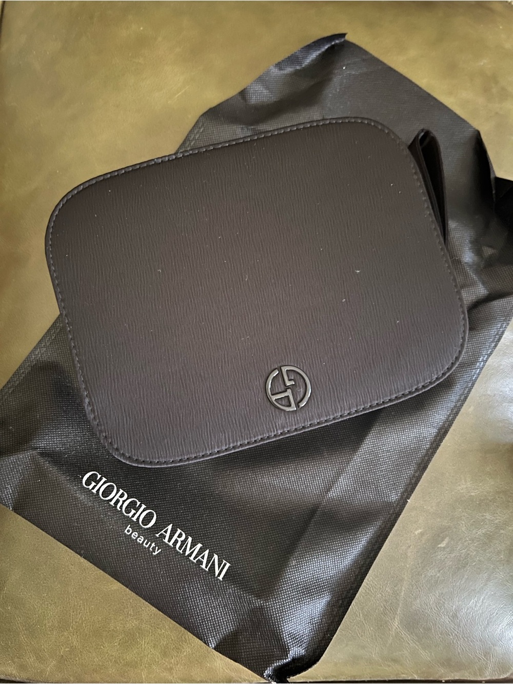 Giorgio Armani Beauty Cosmetic Make Up Zip Bag Toiletry Case in Black